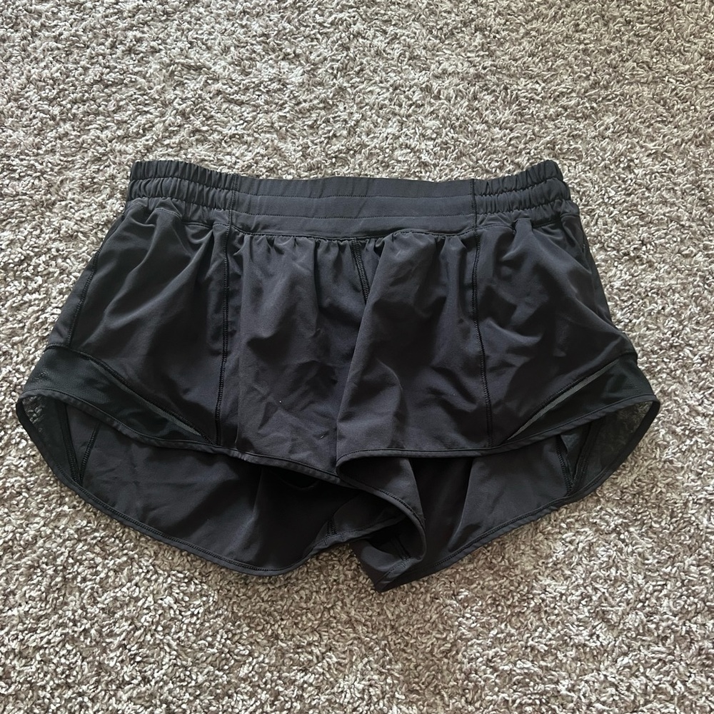 Lululemon Hotty Hot Low-Rise 2.5 Shorts